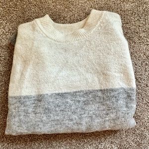 Brand: H&M
Size: Small 
Color: Beige